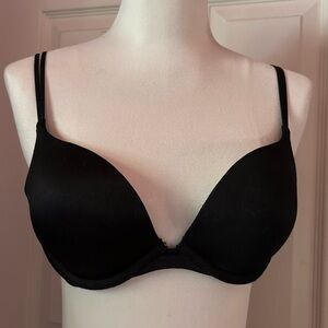 Victoria's Secret Very Sexy Black Bra with Underwire Support
